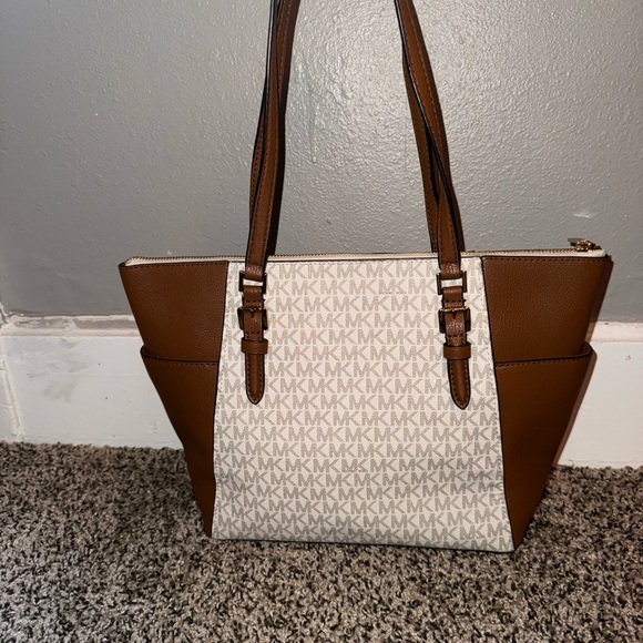 Michael Kors Tan and Cream Signature Tote - Picture 3 of 4